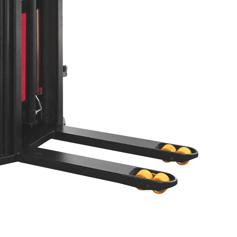 samohodny-shtabeler-sdk-9 Самоходный штабелер PROLIFT SDK 1656 li-ion - 4